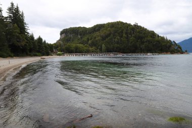 Port Villa La Angostura, Neuquen, Arjantin. Patagonya. Nahuel Huapi Gölü. Bay. Turistik şehir. Manzara.