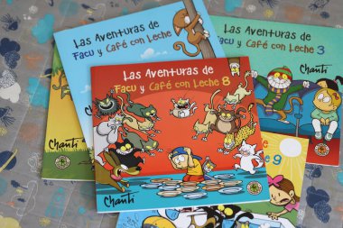 Facu ve Kafe Con Leche 'nin Maceraları' ndaki çocuklar için çizgi romanlar. Arjantinli ressam Chanti 'nin koleksiyonu. Çocuk kitapları. Çocuk Eserleri.