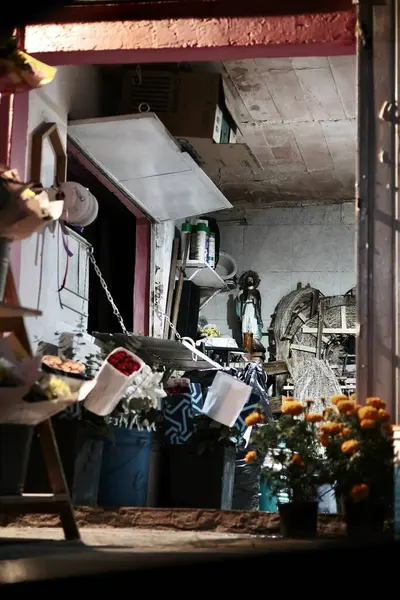 Meksika 'da küçük bir kasabada terk edilmiş.