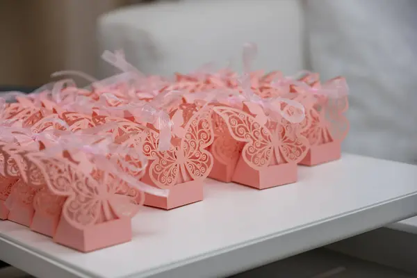 Bebek Duşu, Doğum Günleri ve Düğünler İçin El Yapımı Sanat ve Origami Paketleme yoluyla Annelik ve Geleneğin Kutlaması