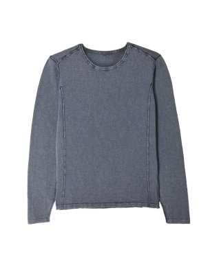 Beyaz arkaplanda gri uzun kollu sweatshirt ön görünümü