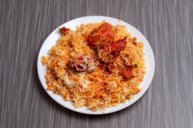 Geleneksel Pakistan Tabakları Tavuk Biryani