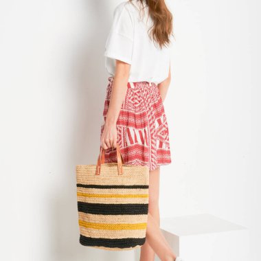 Moda rafya el çantası ön görünümü