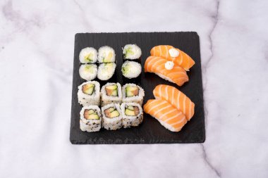 Geleneksel Japon Maki çeşitleri