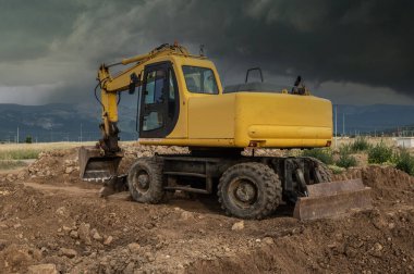 İnşaat için ağır makineler, hareket eden toprak