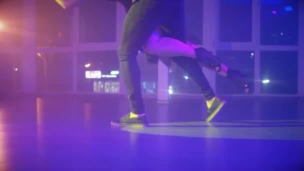 Ноги Танцуют Woman Man Dancing Sexy Dance Люди Элегантно Танцуют — стоковое видео