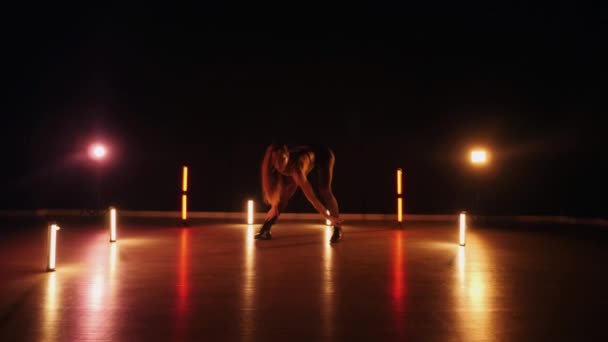 Sexy Woman Dancing Seductive Dance Dancer Girl Big Ass Dances — Stock video