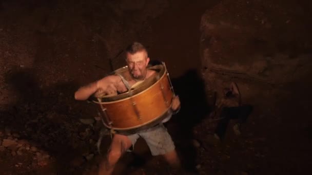 Ritual Dances Dwarves Treasure Hunters Funny Musicians Play Underground Cave — Stock Video