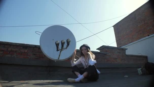 Woman White Shirt Hat Roof Stylish Woman Standing Roof Beautiful — Stock Video