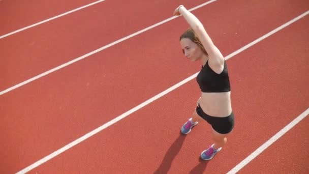 Vrouwelijke Atleet Joggen Baan Het Stadion Vrouwelijke Atleet Doet Fysieke — Stockvideo