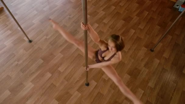 Bikini Pole Dance Fitness Routine Pole Dance Bikini Bikini Rivestito — Video Stock