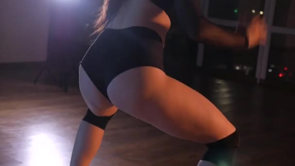 Woman Energetically Dances Twerking Seductive Dance Girl Dancing Twerk Young — Stock Video