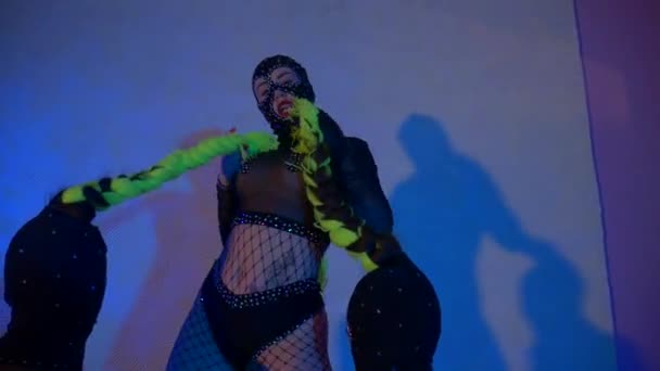 Donne Ballano Energicamente Twerking Una Danza Seducente Ragazza Che Balla — Video Stock