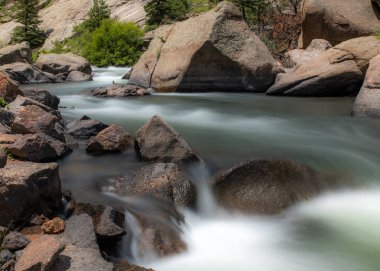 South Platte nehri Onbir Mil Kanyonu 'ndan akıyor.. 