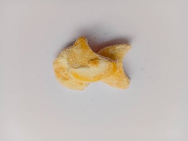 Kue Putri Salju veya kar prensesi kurabiyeleri beyaz arka planda izole.