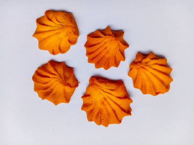 kabuk şekilli çerezler beyaz arkaplanda izole.