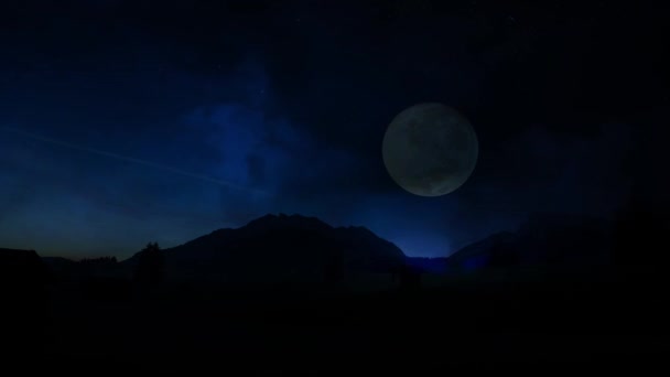 夜の雲と雷で劇的な満月 オープンエンドスクリーン ポッドキャスト ハロウィーン ホラーコンテンツの不気味で怖い — ストック動画