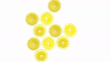 Beyaz arkaplanda limon dilimi görüntüsü canlandırıldı