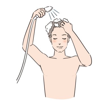 Bir adam şampuanlı saçlarını duşta yıkıyor.