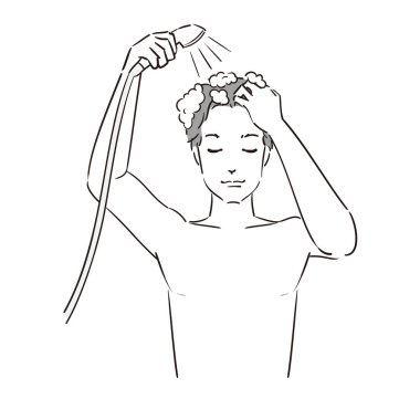 Bir adam şampuanlı saçlarını duşta yıkıyor.