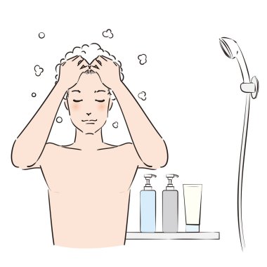 Şampuanı köpürten ve saçlarını iyice yıkayan bir adam.