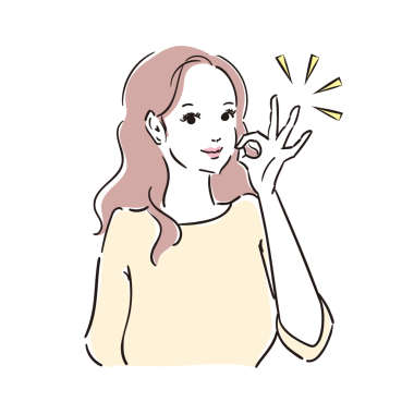 Mutlu bir ifadeyle poz veren güzel bir kadın.