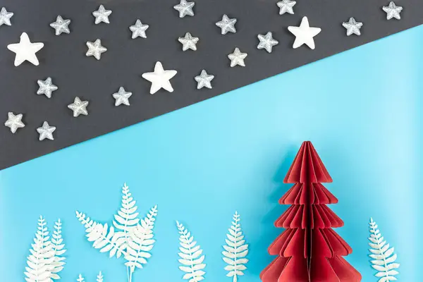 Fundo Natal Minimalista Com Origami Árvore Papel Detalhes Decoração Flat — Fotografia de Stock