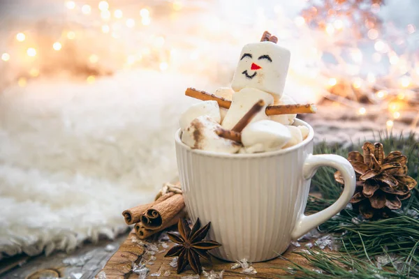 Weihnachten Hintergrund Mit Marshmallow Schneemann Einer Tasse Kopierraum — Stockfoto