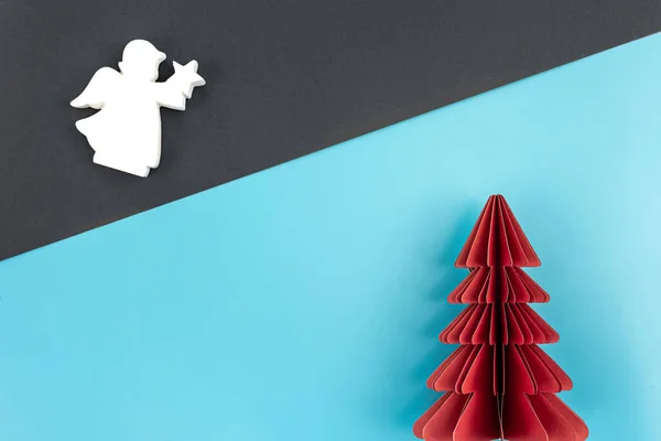 Minimalistischer Weihnachtshintergrund Mit Origami Papierbaum Und Dekordetails Flache Lage Kopierraum — Stockfoto