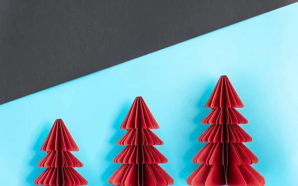 Fundo Natal Minimalista Com Árvores Papel Origami Flat Lay Espaço — Fotografia de Stock