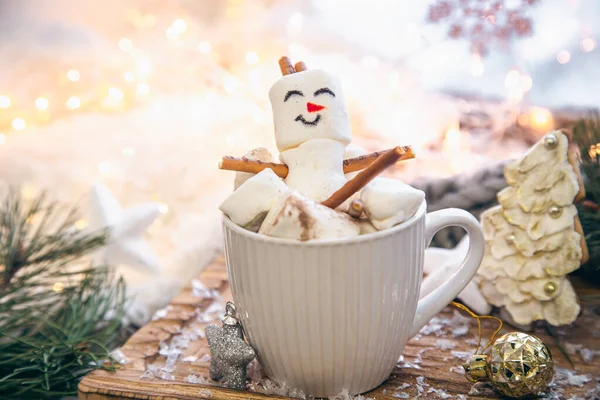 Fundo Natal Com Boneco Neve Marshmallow Uma Xícara Espaço Cópia — Fotografia de Stock