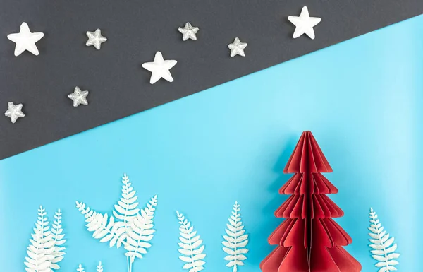 Fundo Natal Minimalista Com Origami Árvore Papel Detalhes Decoração Flat — Fotografia de Stock