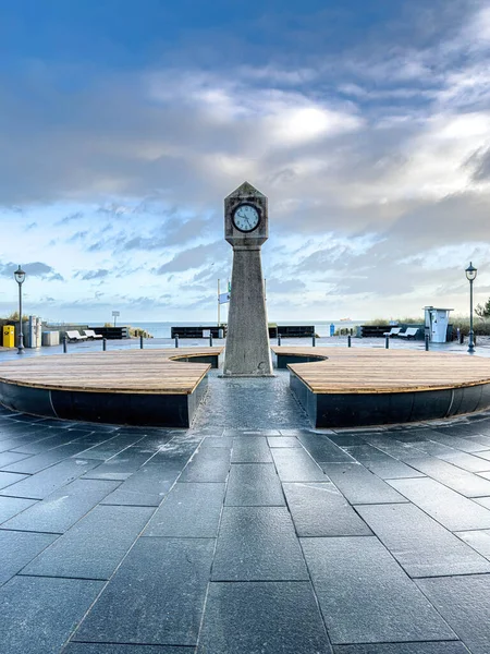 City Clock Made Stone Overlooking Sea Sky — Stock Photo, Image
