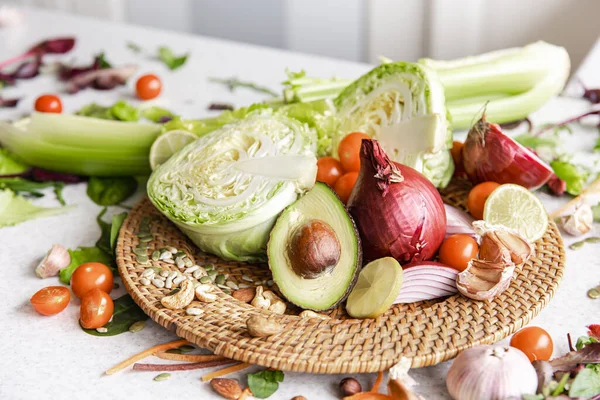Tányér Zöldségekkel Magvakkal Diófélékkel Egészséges Táplálkozás Veganizmus Vegetarianizmus Fogalma — Stock Fotó