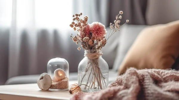 Μπουκέτο Αποξηραμένα Λουλούδια Ένα Βάζο Ένα Θολό Εσωτερικό Δωμάτιο Φόντο — Φωτογραφία Αρχείου