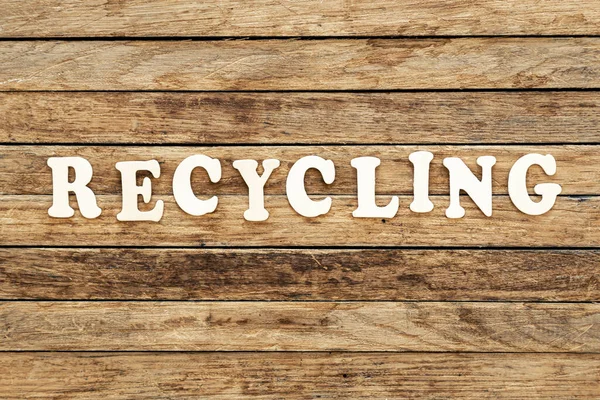 Das Wort Recycling Auf Holzbuchstaben Geschrieben Text Auf Holztisch Für — Stockfoto