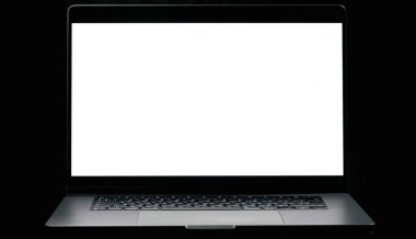 Siyah arkaplanda beyaz ekranı olan modern bir laptop. Kapatın. Yüksek kalite fotoğraf.