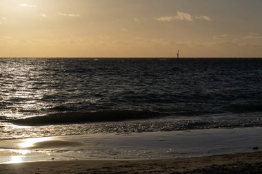 Denizde gün batımı