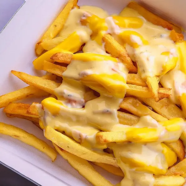 Patates ve sebzeli kızarmış tavuk.