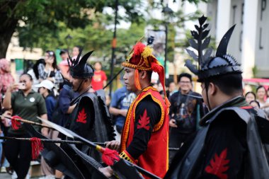 Jakarta, Endonezya. 12 Kasım 2023. SLB Negeri 11 'de engelli öğrencilerin görünümü, TMII turizm merkezinin açık sahnesinde Jakarta.