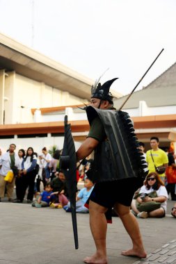 Jakarta, Endonezya. 12 Kasım 2023. SLB Negeri 11 'de engelli öğrencilerin görünümü, TMII turizm merkezinin açık sahnesinde Jakarta.