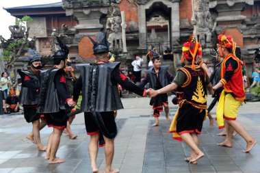 Jakarta, Endonezya. 12 Kasım 2023. SLB Negeri 11 'de engelli öğrencilerin görünümü, TMII turizm merkezinin açık sahnesinde Jakarta.