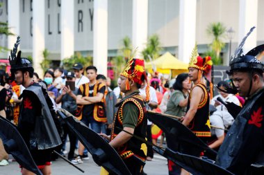 Jakarta, Endonezya. 12 Kasım 2023. SLB Negeri 11 'de engelli öğrencilerin görünümü, TMII turizm merkezinin açık sahnesinde Jakarta.