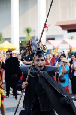 Jakarta, Endonezya. 12 Kasım 2023. SLB Negeri 11 'de engelli öğrencilerin görünümü, TMII turizm merkezinin açık sahnesinde Jakarta.