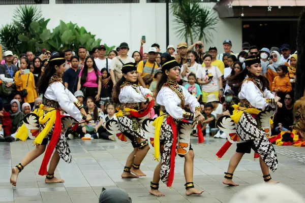 stock image Jakarta, Indonesia. 10 April 2024. Reyog Ponorogos artistic display on TMIIs open stage captivated visitors in Jakarta