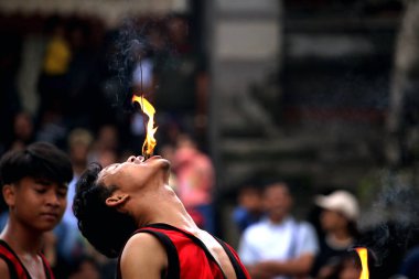 Jakarta, Endonezya. 10 Nisan 2024. Halk sanatı 