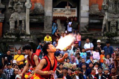 Jakarta, Endonezya. 10 Nisan 2024. Halk sanatı 