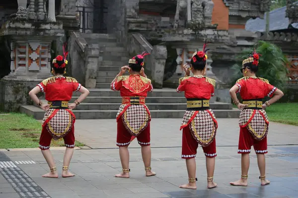 Stock image Jakarta, Indonesia. May 25 2024. A traditional dance called Pangpung Dance