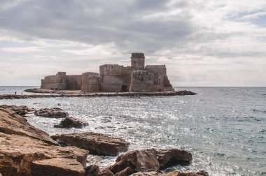 Eski Chania kasabasının eski kalesinin kalıntıları. Betonun kuzeyindeki.