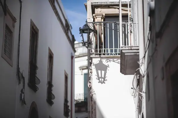 Granada 'daki sokak manzarası.